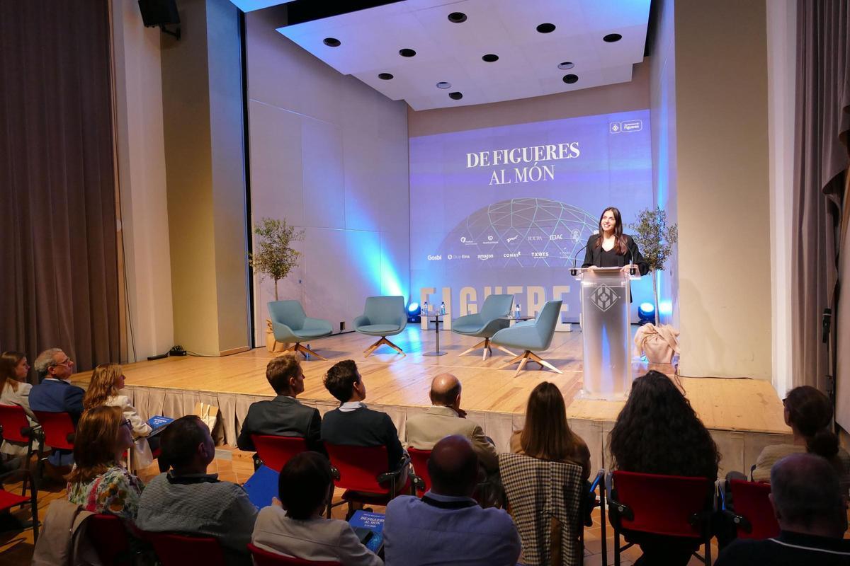 EN IMATGES | La primera edició de la jornada 'De Figueres al món' atrau més d'un centenar de joves