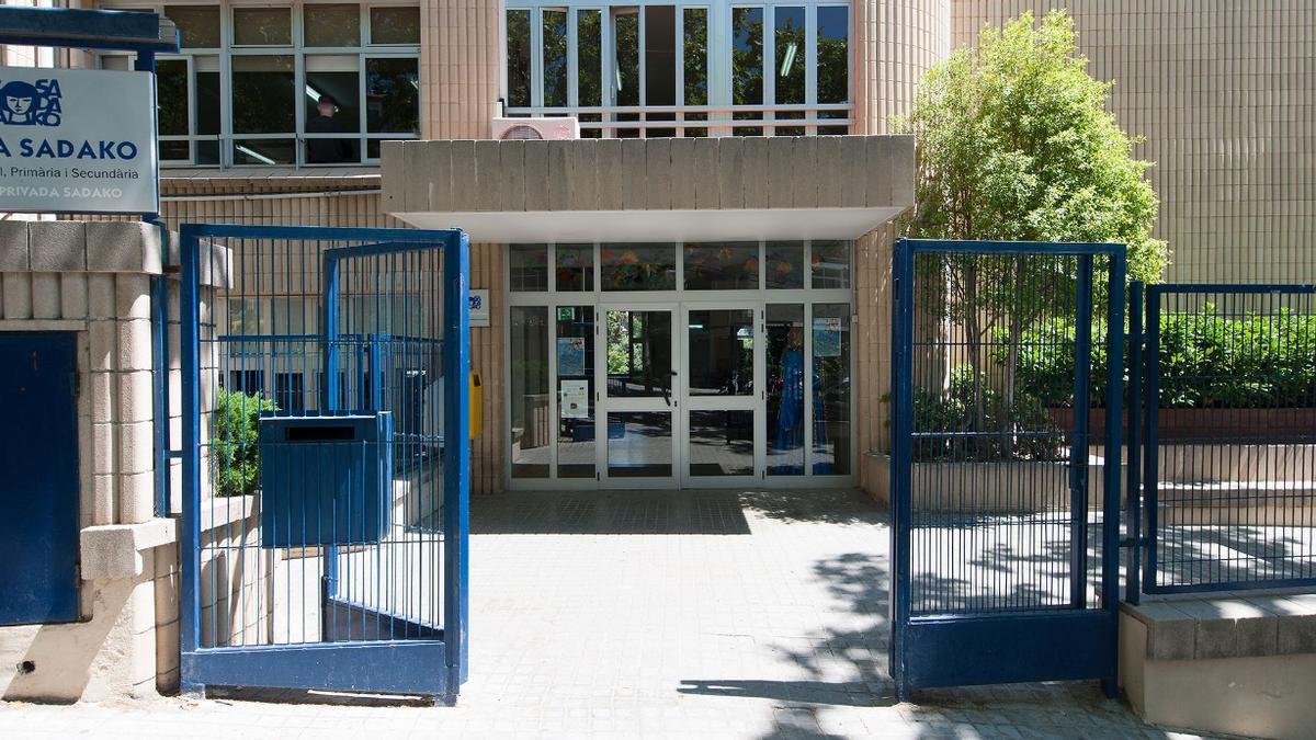 Fachada de la escuela Sadako, en el distrito de Gràcia de Barcelona.