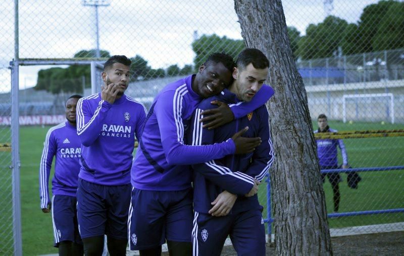 Entrenamiento del Real Zaragoza antes del partido contra la SD Huesca