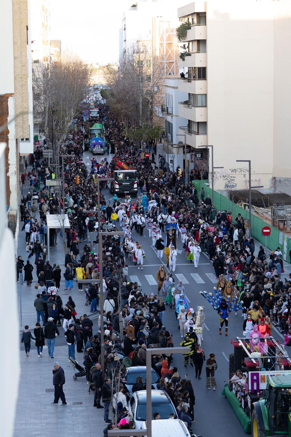 Mira aquí todas las imágenes de la rúa de Carnaval de Ibiza