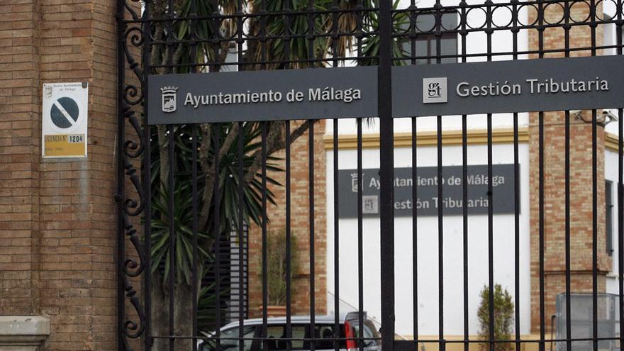 Entrada a las dependencias de Gestrisam, en Tabacalera, donde deben acudir los ciudadanos a resolver los temas relativos a impuestos.