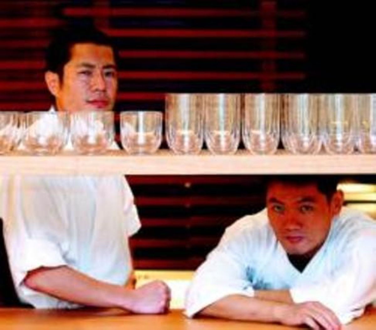 Els cuiners Hideki Matsuhisa i Xu Zhangchao, en un espai del recentment obert Koy Shunka. Els cuiners Hideki Matsuhisa i Xu Zhangchao, en un espai del recentment obert Koy Shunka.