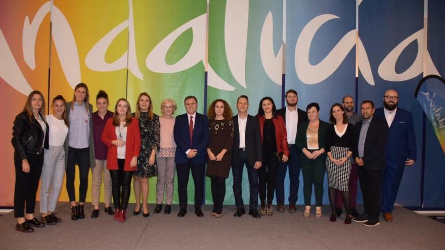 Foto de familia tras la entrega de premios celebrada ayer.