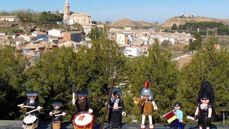 Híjar recrea con ‘Playmobil’ su Semana Santa