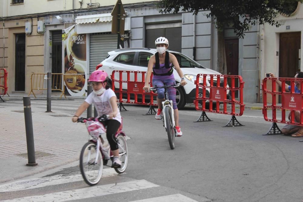 Cadena ciclista organizada en Ontinyent en el Día Mundial de la Bici