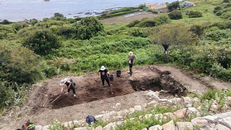 La Universidade de Vigo y la Xunta inician una nueva campaña de excavaciones en Ons para investigar la ocupación castreña y romana