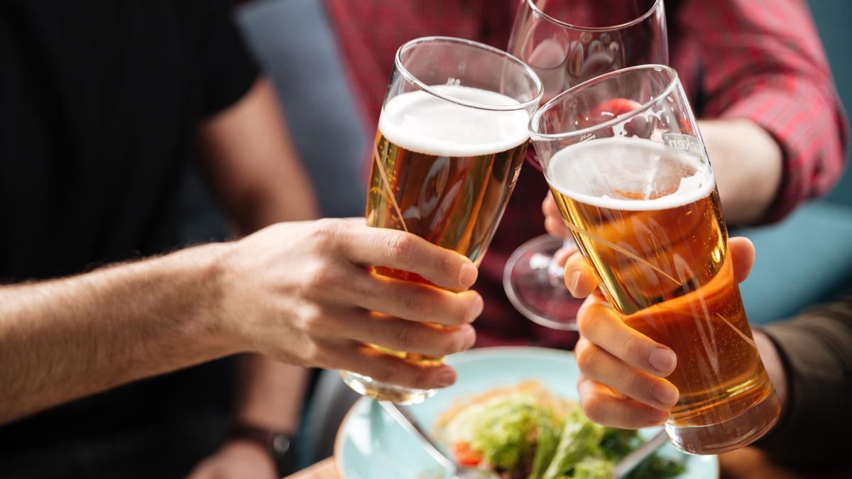 Cuando beber alcohol se convierte en un problema: ¿cómo saber si soy adicto?