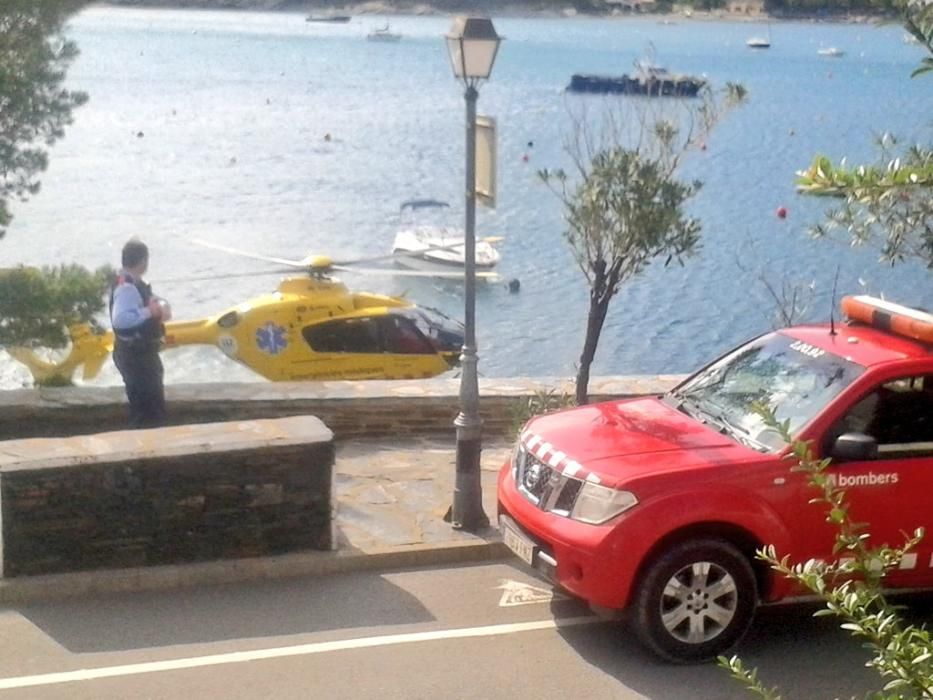 Ferit greu en caure per un penya-segat de 8 metres a Cadaqués