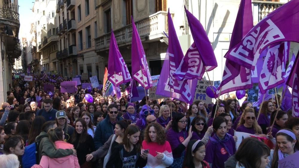 Manifestació estudiantil a Girona de la vaga del vuit de març