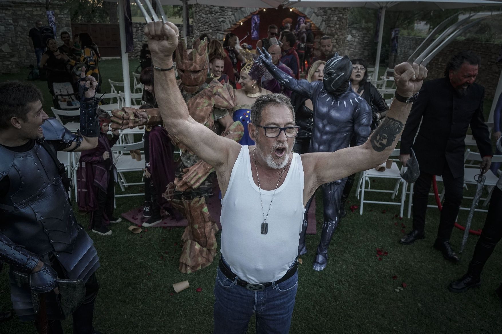 Mira les fotos del casament temàtic de Marvel a Sallent