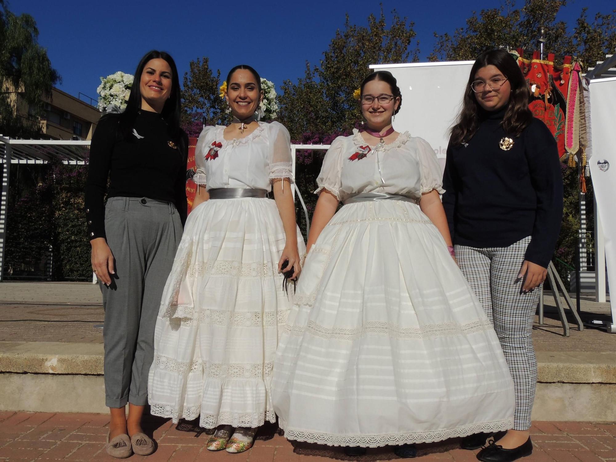 Así fue la espectacular "dansà" en ropa interior de la falla Mont de Pietat