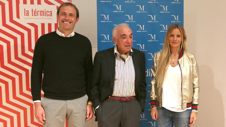 Arnau, junto a Paco Cañete y a su esposa