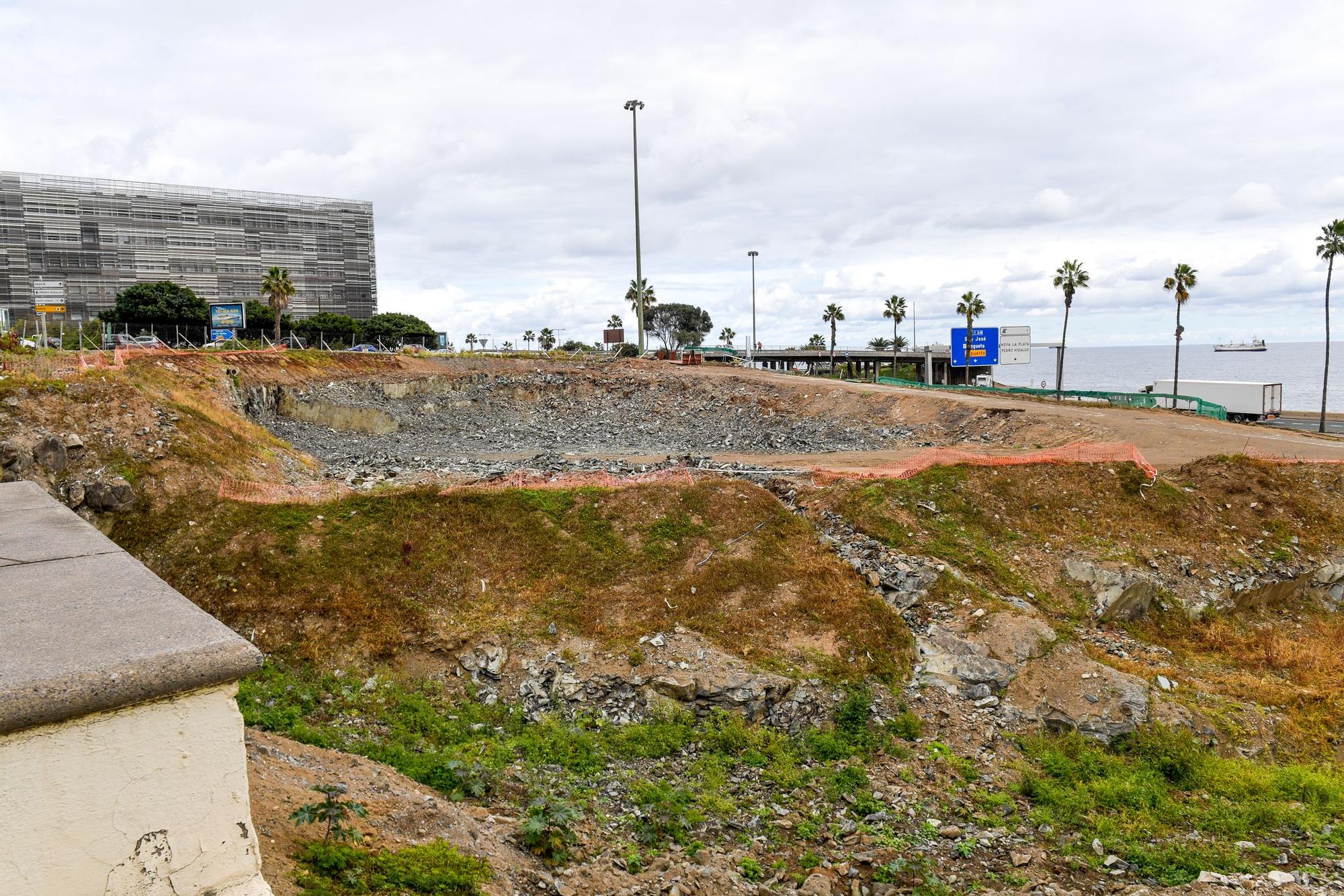 Estado de las obras en la Avenida Marítima, San Cristóbal y la estación de la Metroguagua en Hoya de la Plata