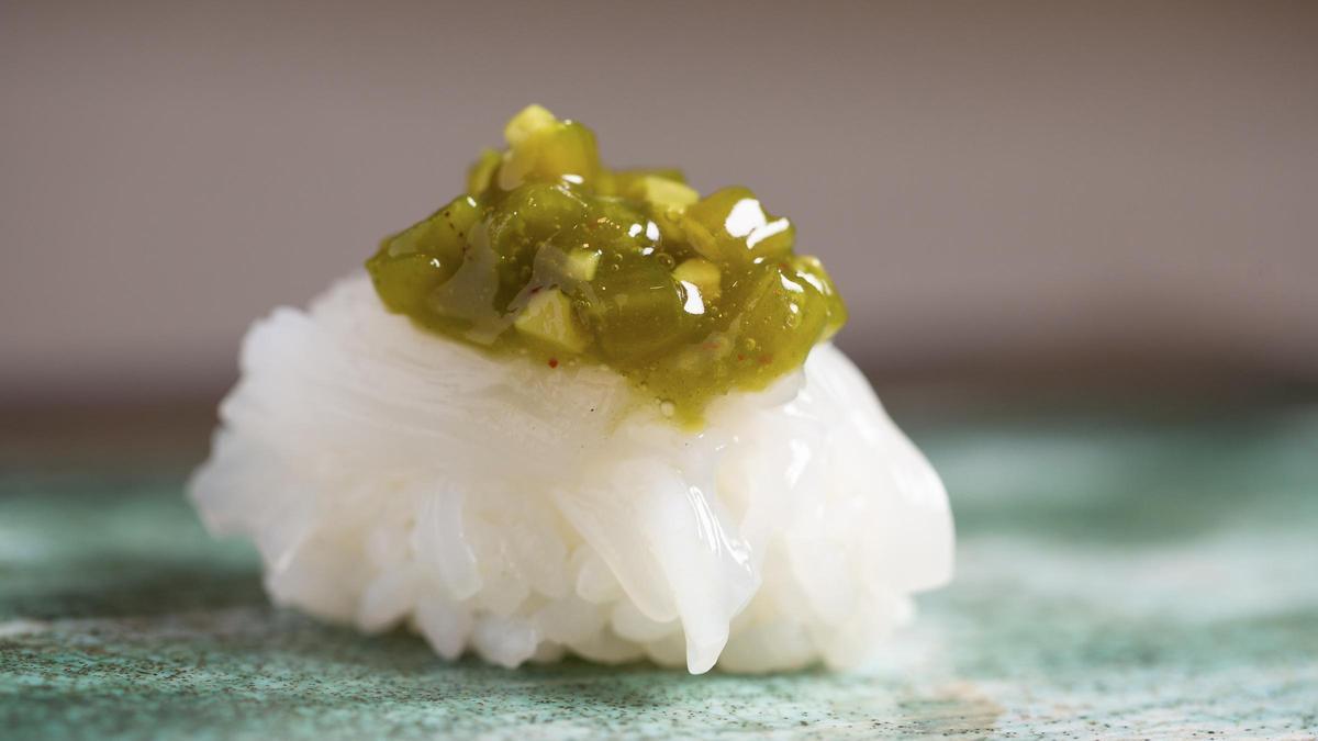 El 'nigiri' de 'kizami wasabi' y calamar de Kappo.