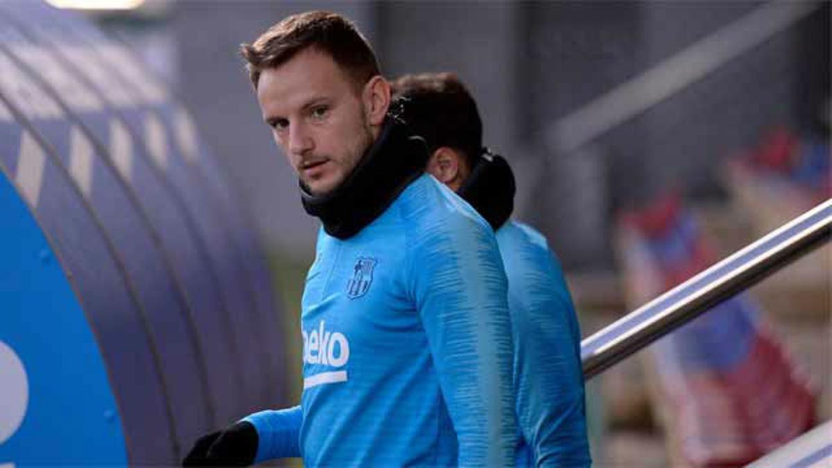 Bartomeu segura que ahora mismo no es posible renovar a Rakitic