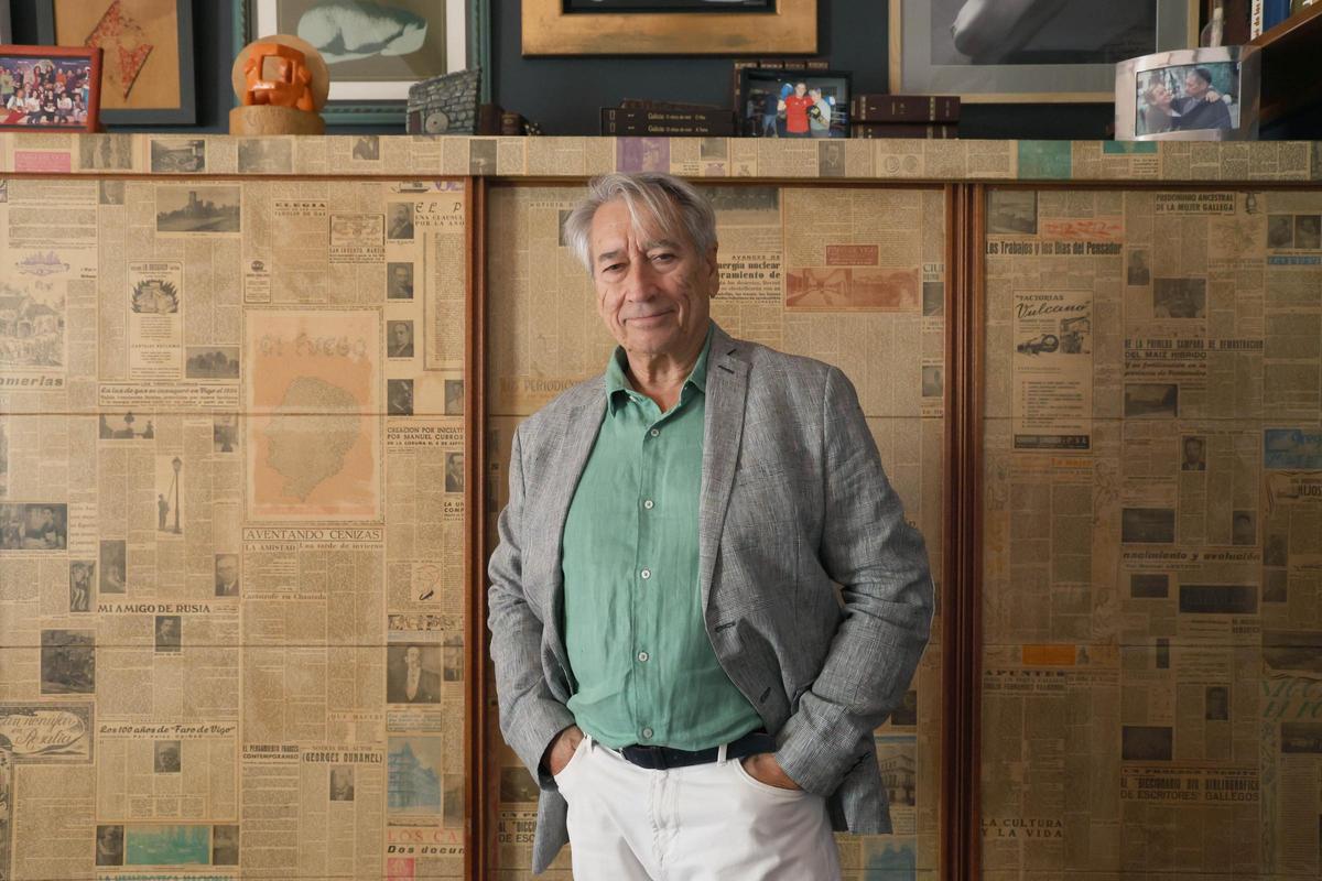 El periodista Fernando Franco, en su casa.