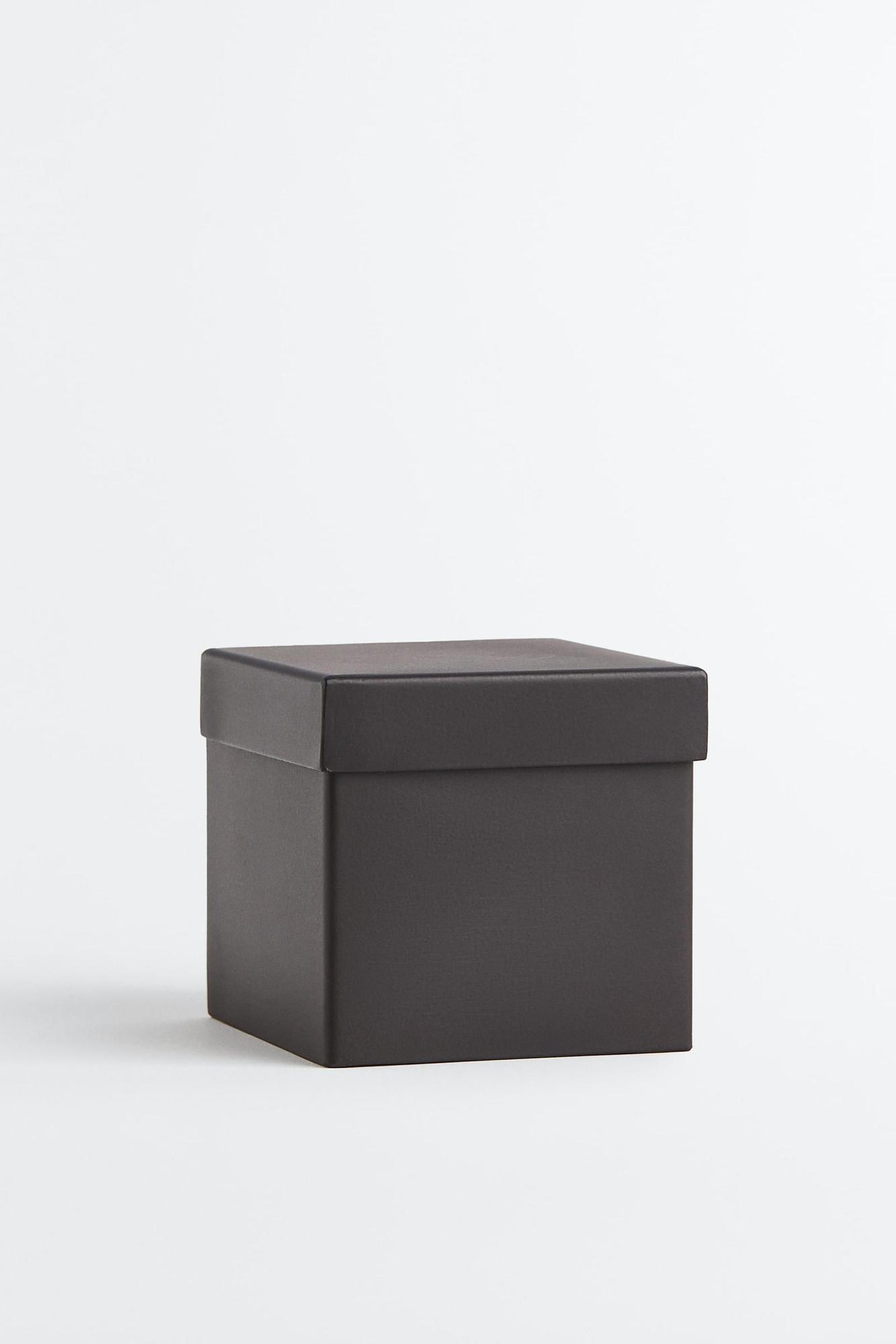 Caja de almacen metálica de H&amp;M Home (6,99 euros)