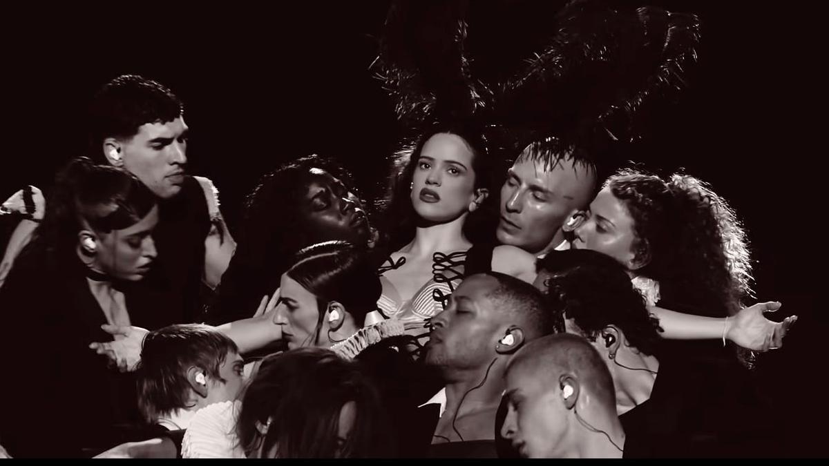 Rosalía, en uno de sus conciertos de la gira LUX