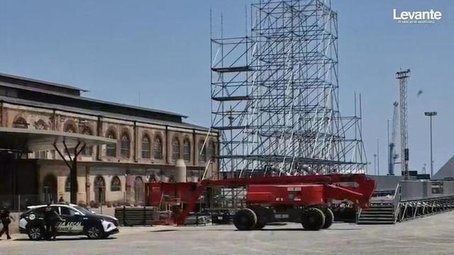 Sagunt: La policía paraliza el montaje del festival 'Blackworks'