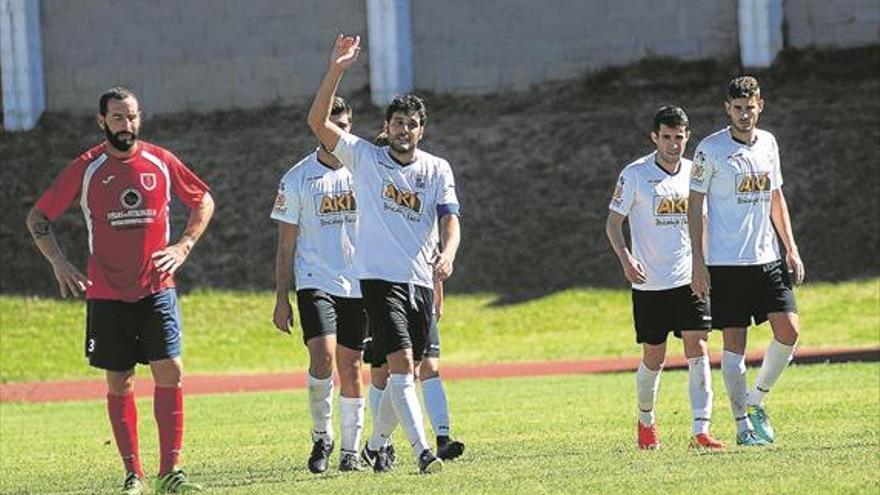 El Plasencia convence con un triunfo frente al Pueblonuevo