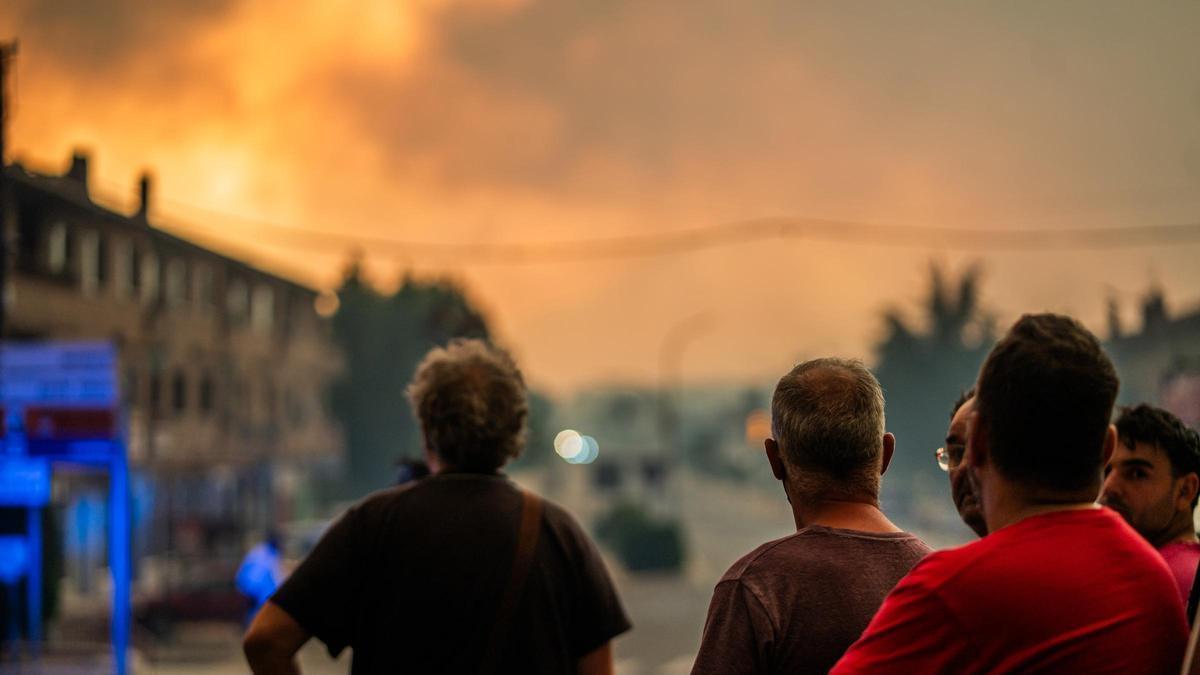 Los incendios de Madrid, Ávila y Toledo empiezan a ceder ante la mejora meteorológica: 77.000 hectáreas arrasadas y 90.000 vecinos afectados