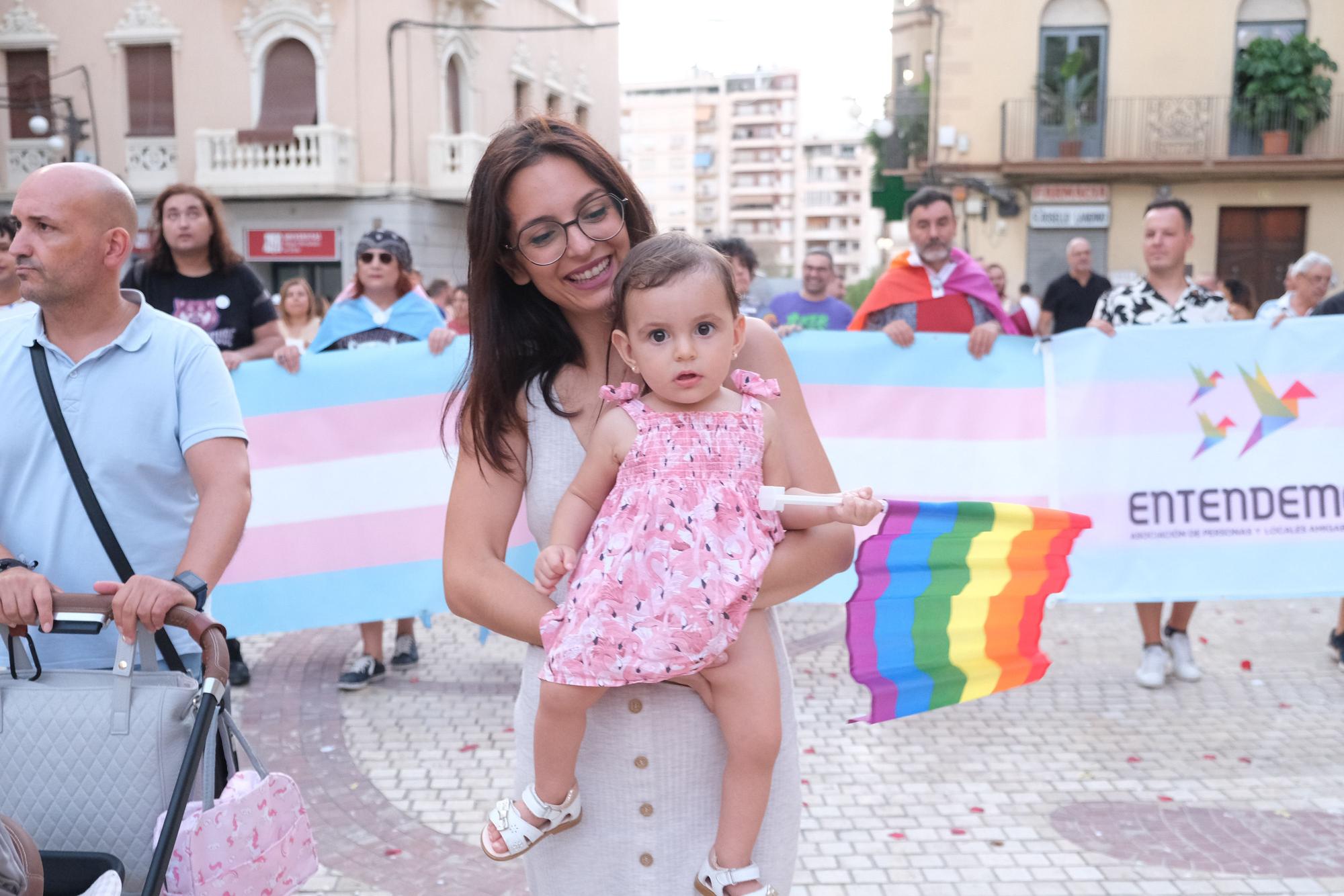 Así ha sido la manifestación del Orgullo en Elche