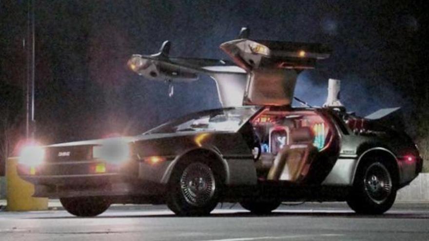 Fotograma del Delorean de &#039;Regreso al futuro&#039;.