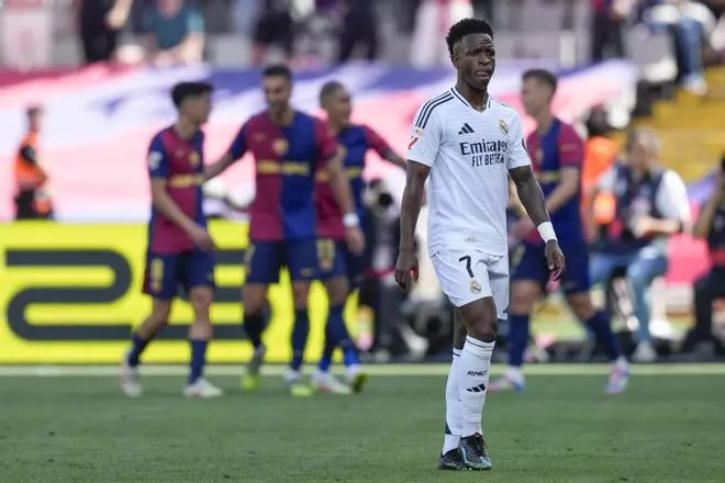 La contracrónica del clásico: Una fea despedida para Ancelotti que salpica a Florentino y señala al vestuario