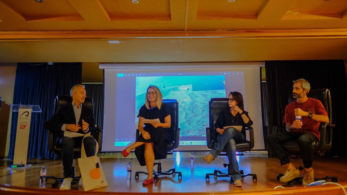 De izquierda a derecha, José Luis Pérez Pons, Noemí Tejera, Carmen Nieves Martín y Manuel Cabezudo.