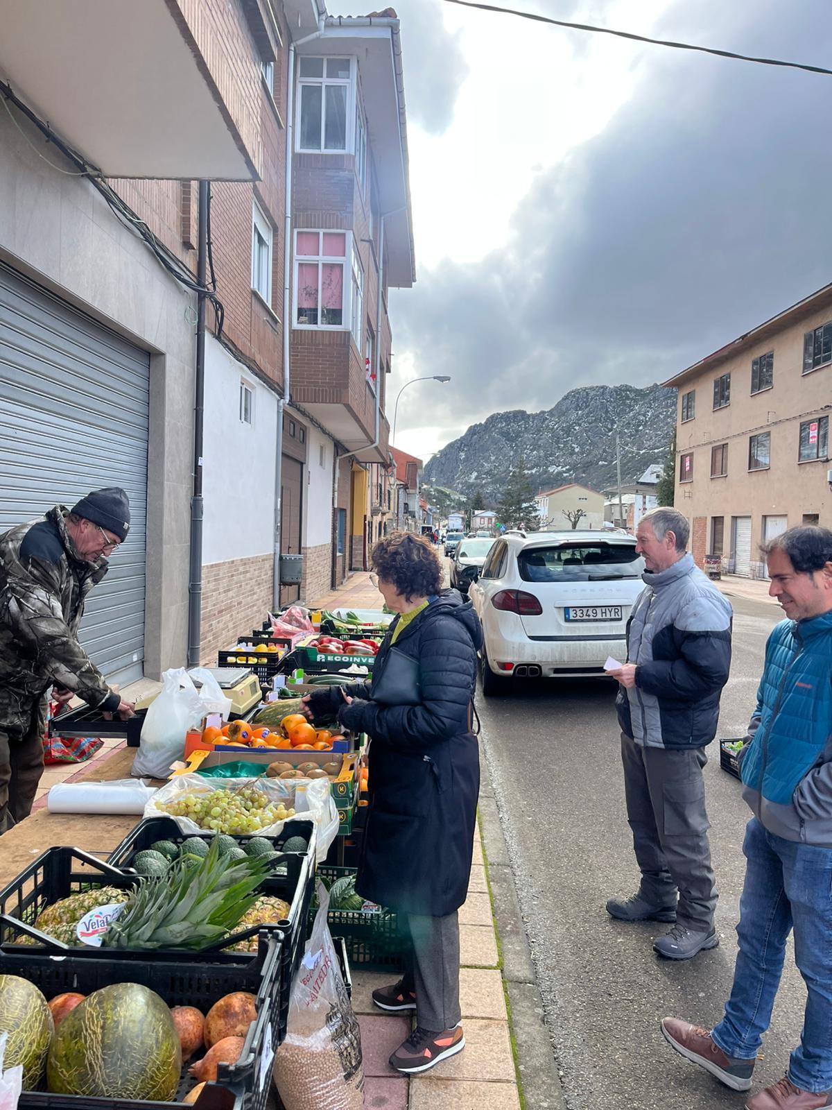 EN IMÁGENES: Tenso silencio en Villamanín tras el premio envenenado del Gordo de Navidad y los cuatro millones que faltan