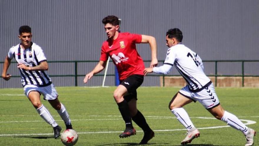 Raúl Garrido enchufó al Castellón B en su duelo ante el Almenara