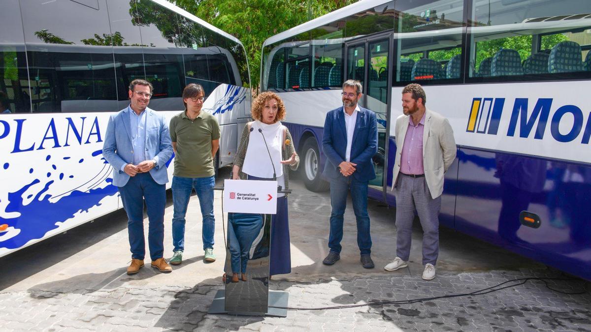La consellera Ester Capella ha presentat el nou servei de Bus Exprés del Penedès