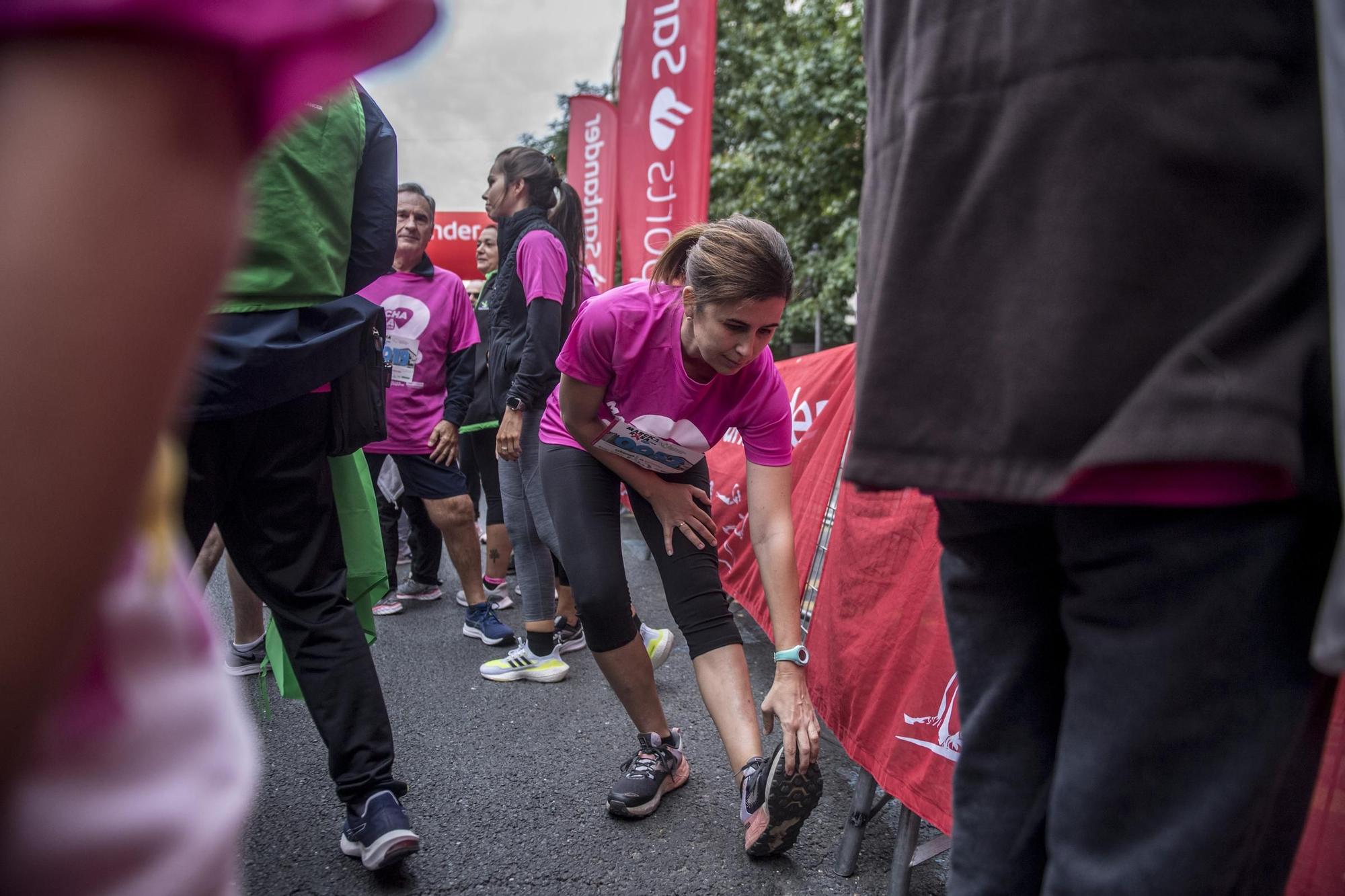 GALERÍA | Así fue la Marcha Rosa contra el cáncer en Cáceres