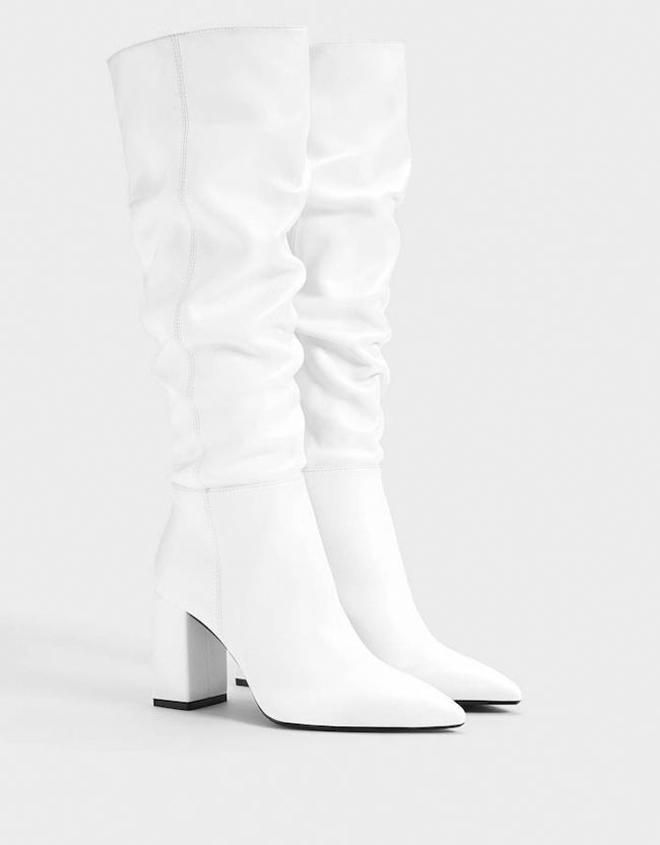 Botas blancas altas, de Bershka