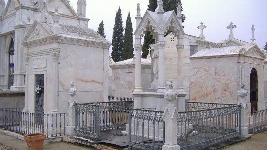 El PSOE de Badajoz pide que el cementerio Viejo sea declarado BIC