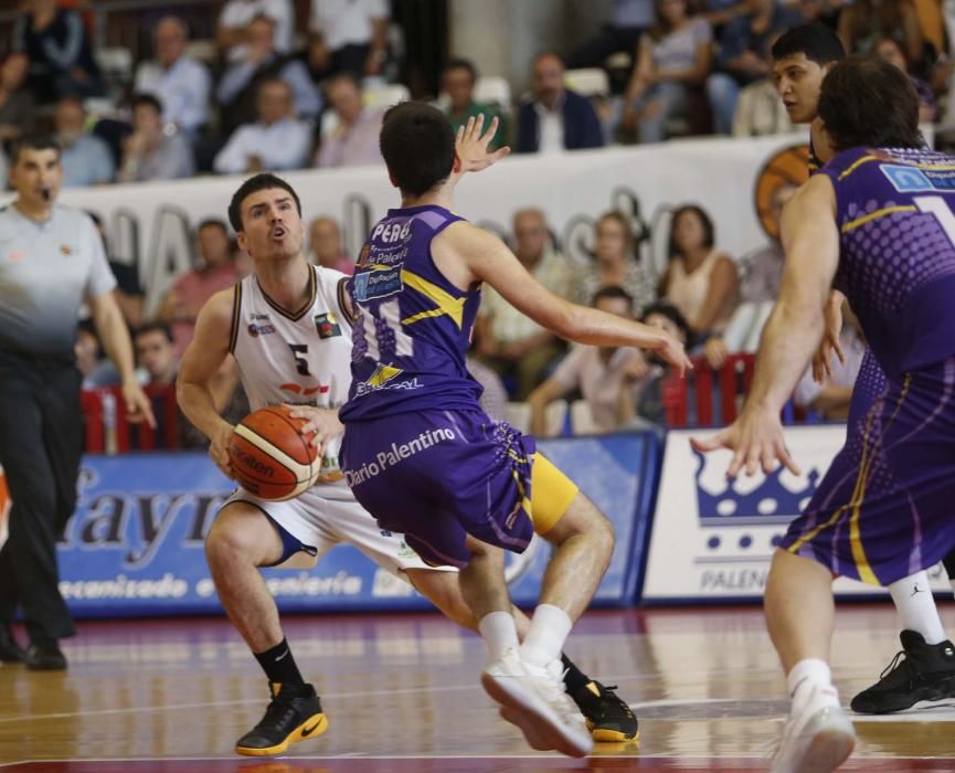 Partido del play-off de ascenso a ACB entre el Palencia y el Oviedo Baloncesto