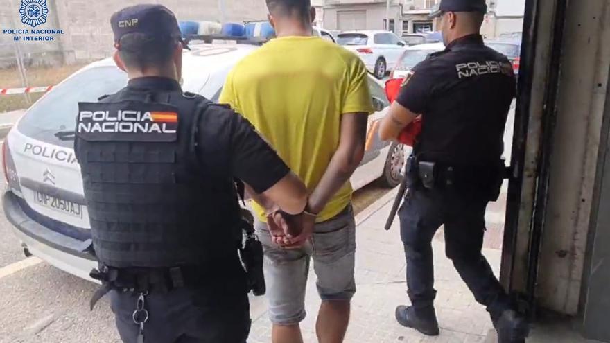 Dos hombres simulan ser policías para atracar a otro en Porto Cristo