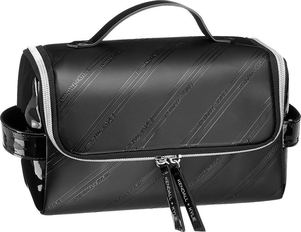Riñonera estilo sandwichera Kendall + Kylie para Deichmann (Precio: 14,90 euros) Riñonera estilo sandwichera Kendall + Kylie para Deichmann (Precio: 14,90 euros)