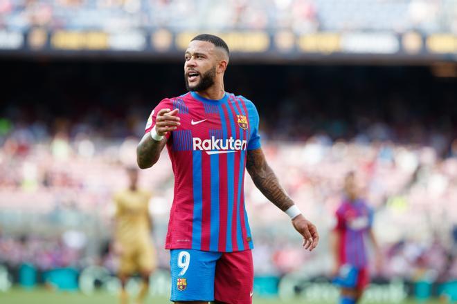 Memphis Depay estaba llamado a ser el referente del nuevo proyecto del Barça, llegó al club el pasado verano y ha vestido el 9 esta pasada campaña (2021/22)