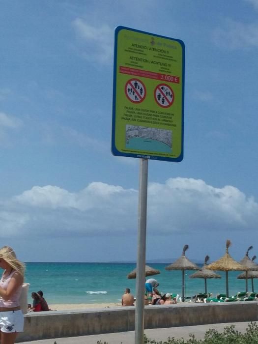 Schilder an der Playa de Palma