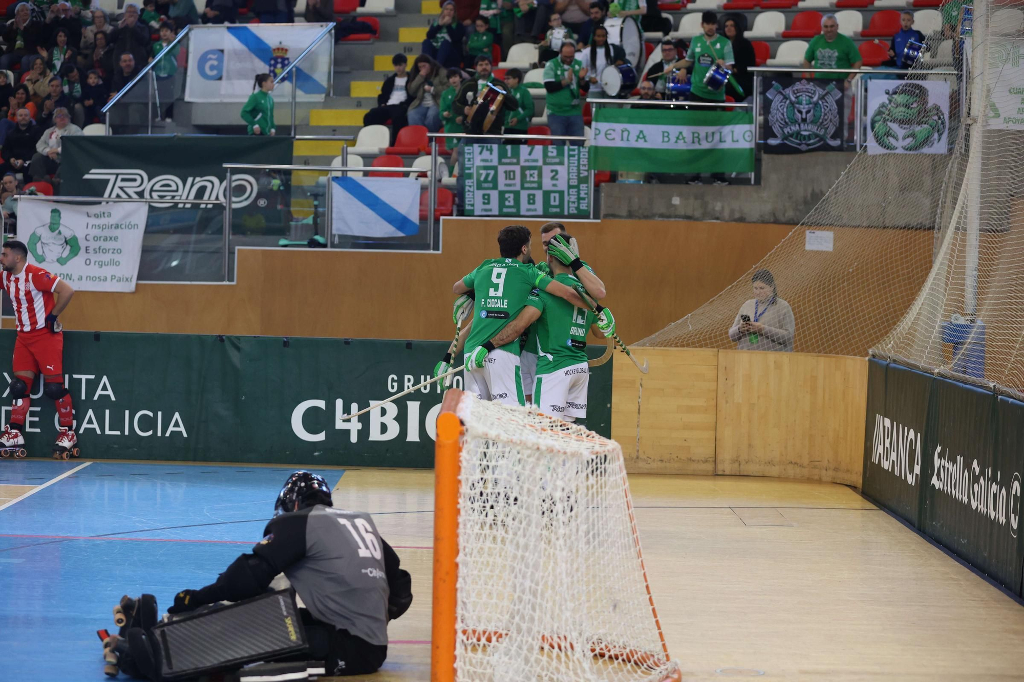 El Liceo golega al Vic en Riazor (5-0)