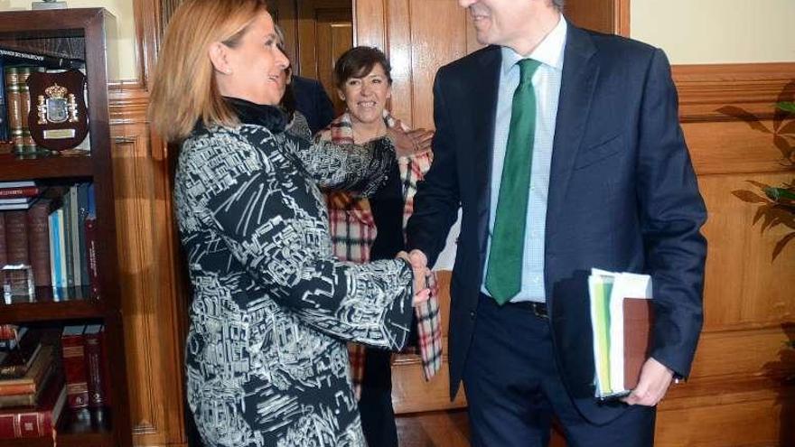Silva en su reunión con Rueda del pasado lunes. // Rafa Vázquez