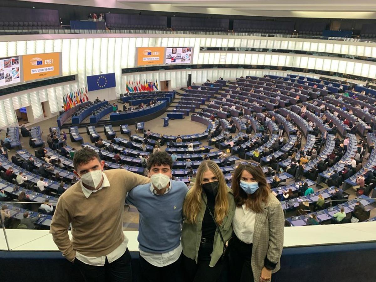 Los jóvenes de rumbo Rural, en el parlamento europeo, luchando por la repoblación del Alto Tajo