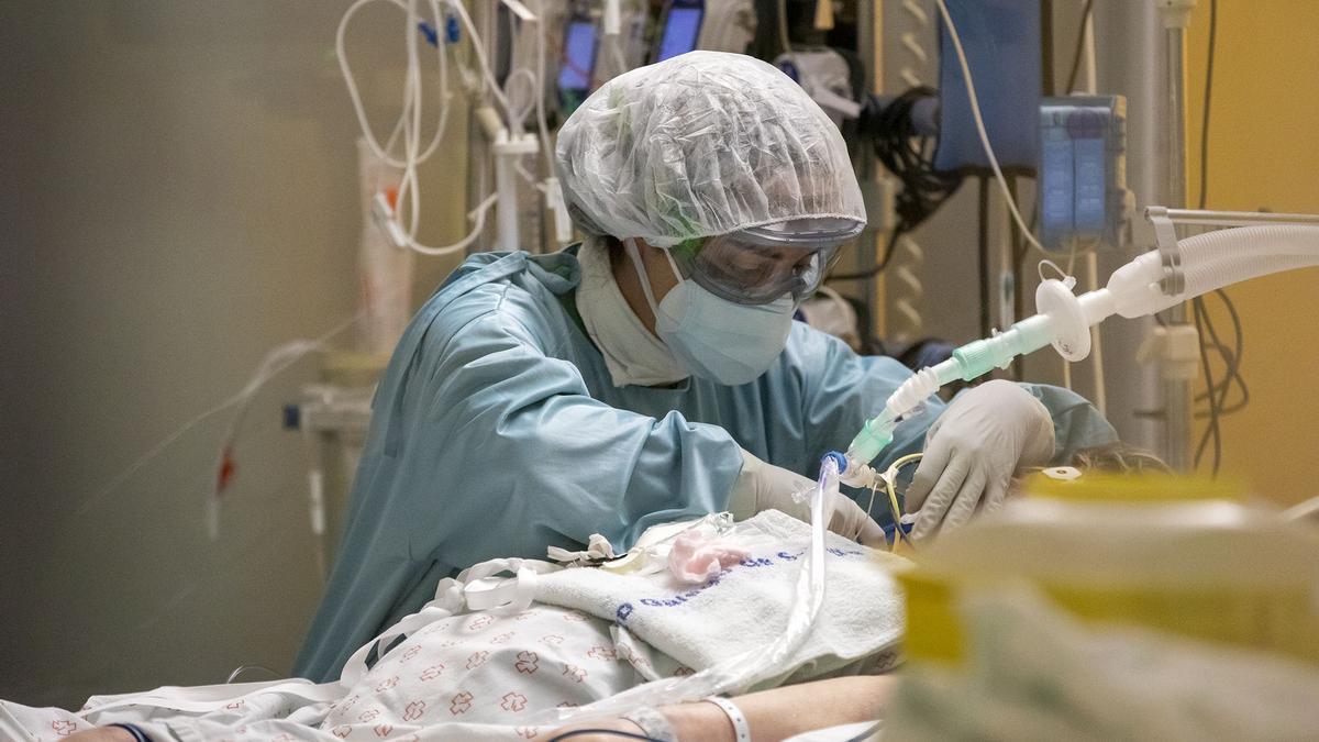 Trabajo en una uci COVID del Hospital Clínico de Santiago