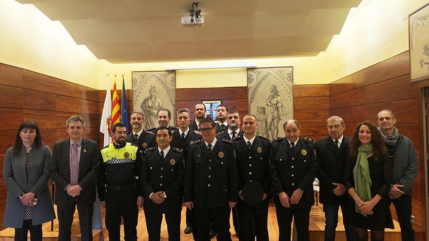 L&#039;Ajuntament solsoní distingeix els quatre primers agents de la Policia Local en el trentè aniversari del cos