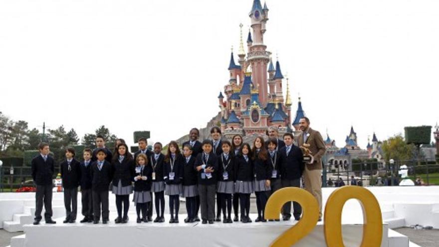 Lotería Navidad: Viaje a Disneyland de los niños de San Ildefonso