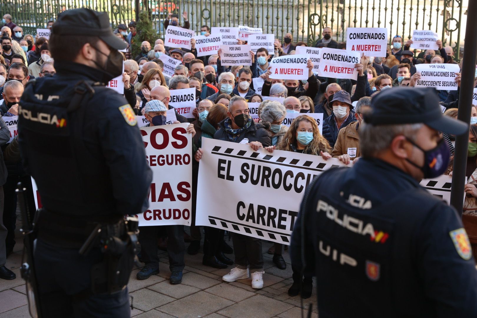 Concentración en Oviedo por el futuro del Suroccidente