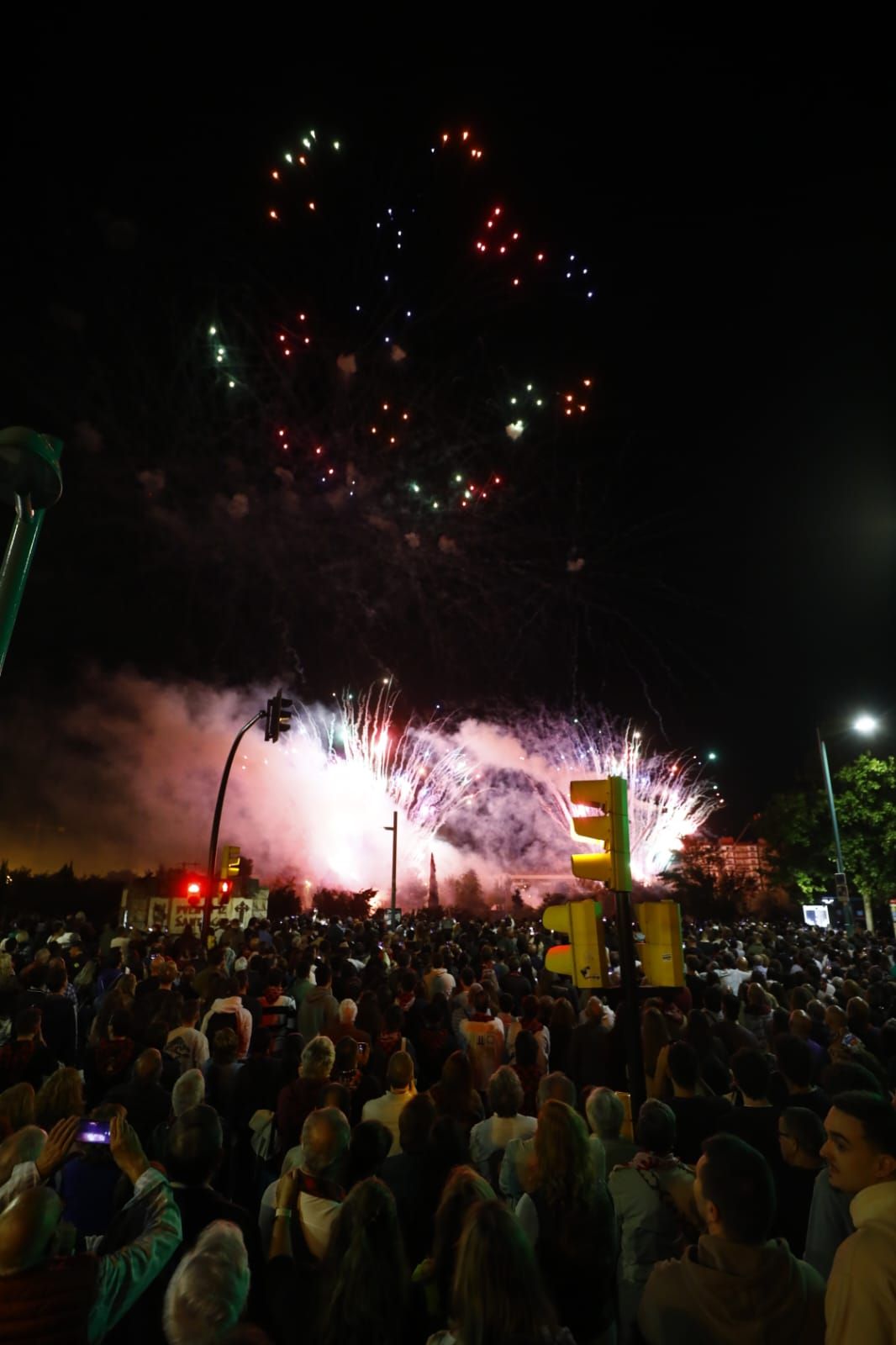 Los fuegos artificiales ponen un bonito broche final a las Fiestas del Pilar 2025