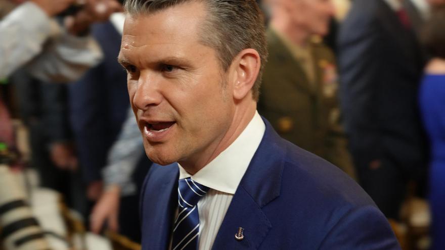 Trump reitera su confianza en Hegseth pese al escándalo de un segundo chat en Signal del secretario de Defensa