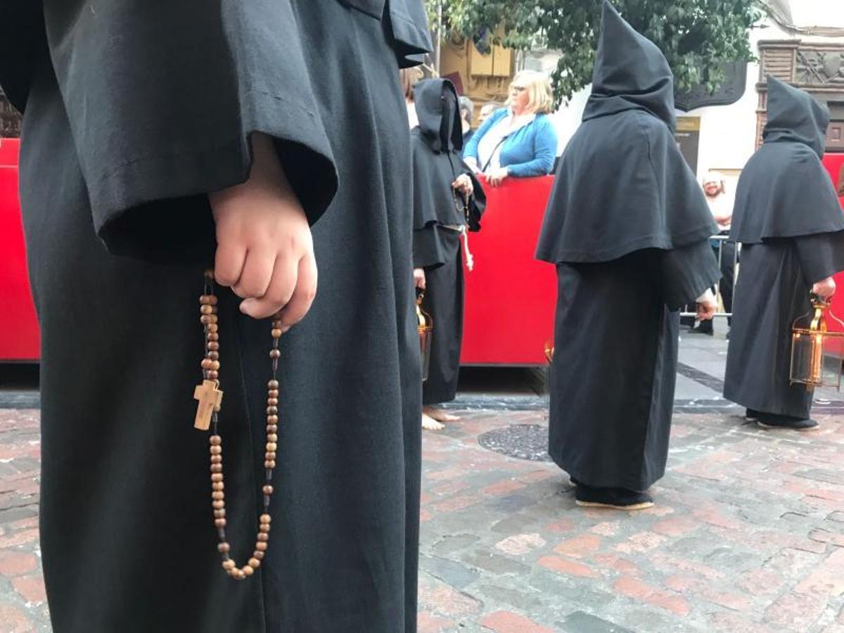 La noche culmina un Martes Santo primaveral e histórico